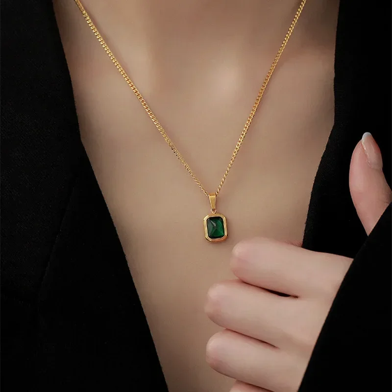 Ľahký luxusný reťazec golierov, Emerald Green Titanium Steel, všestranný štýl INS