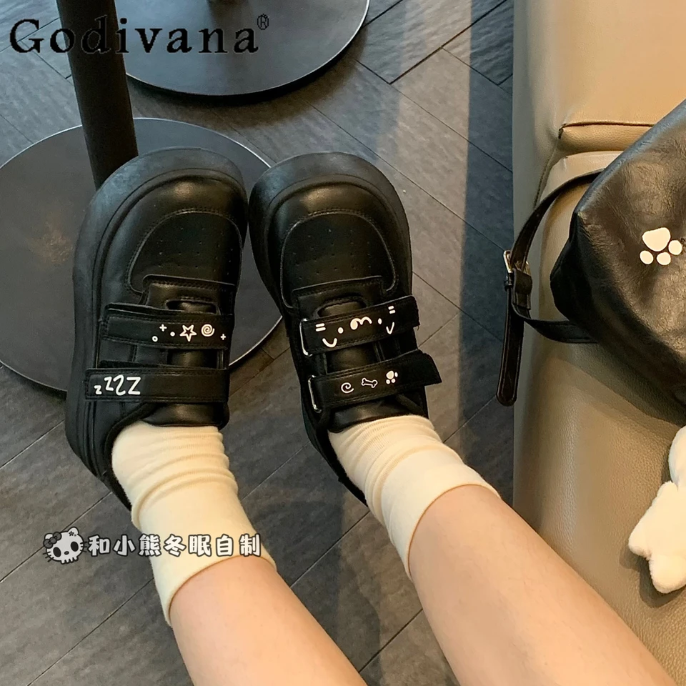 Študentský japonský štýl Čierne príležitostné platformy topánky Dámske roztomilé kawaii Cartoon Print Shop Shoes Spring a jesenné správy 2024