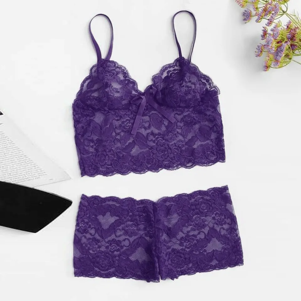 Ženy kvetinové výšivky spánok