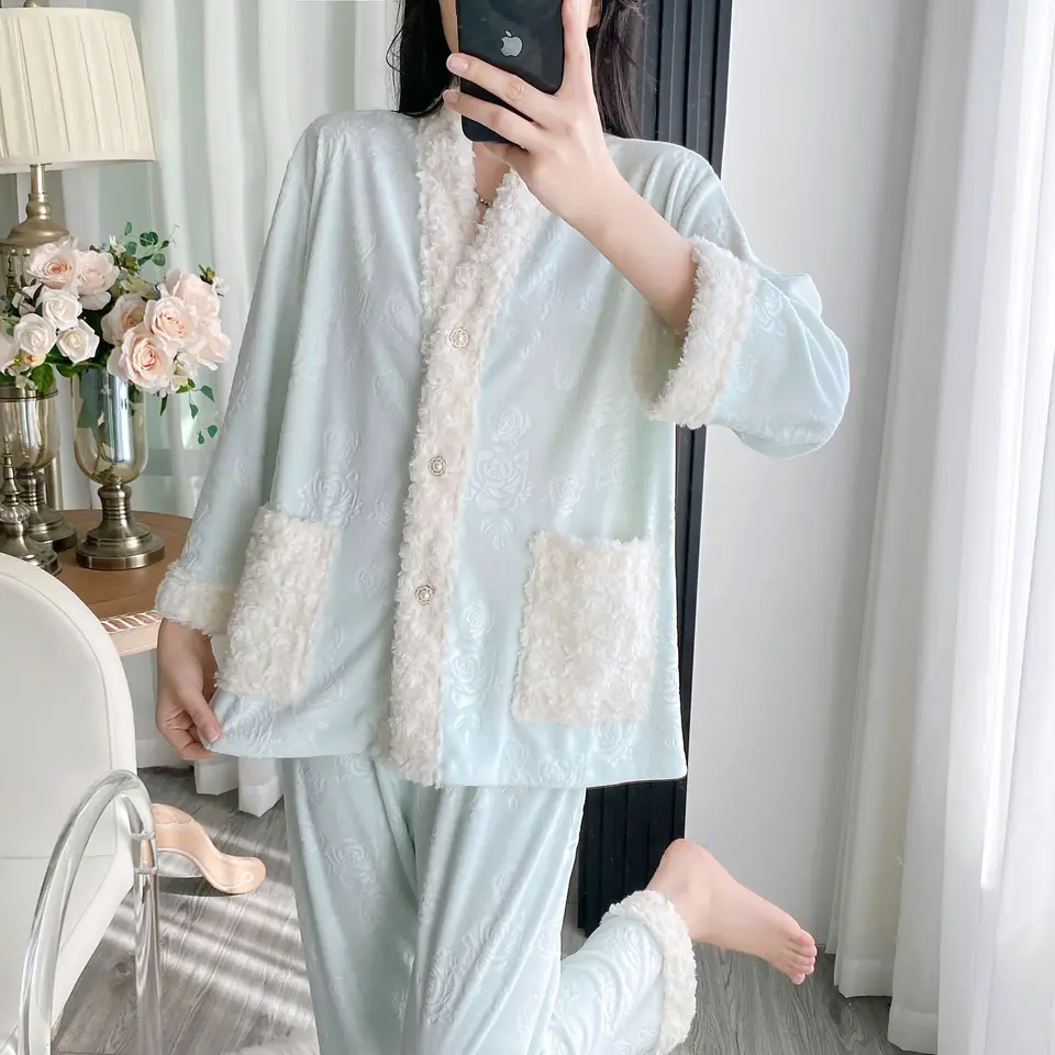 Ženy módne ostrov Velvet Pijamas Suit pyžamy neformálne Jacquard s dlhým rukávom V-krstá košeľa nohavice Domáce oblečenie dvojdielne set