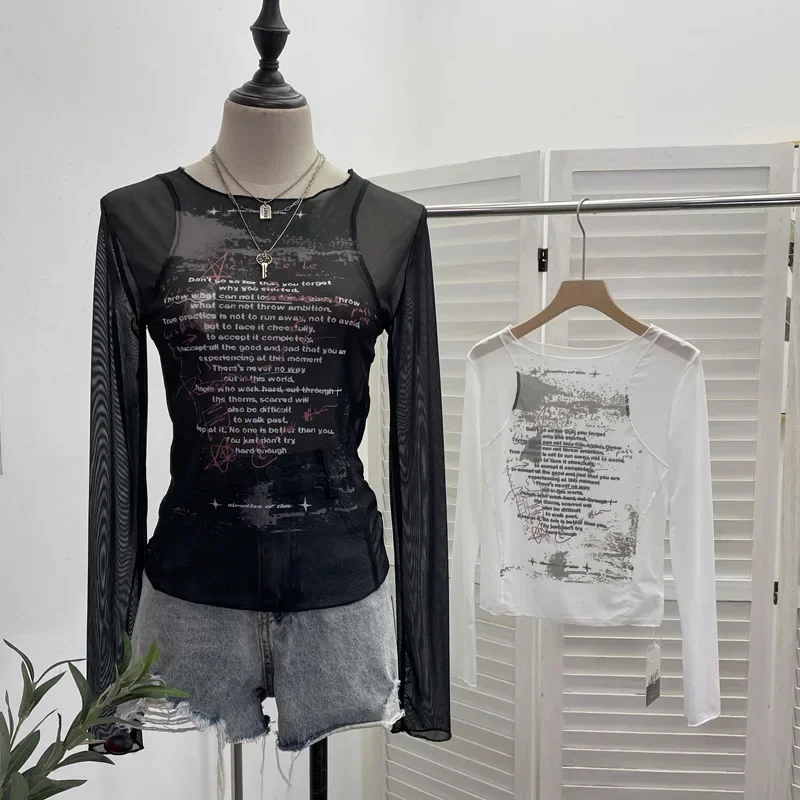 Ženy retro graffiti tlačené tričko so sieťou Sexy Pozrite sa cez horúcu dievčatku tenký rukáv blúzka Y2K Slim Top Daily Casual Streetwear