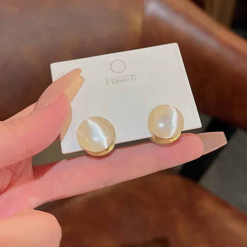Žiadne uší diera Magnetické sacie mačka očné kamenné klip Stone Ear Clip Kórejské minimalisty pre ženy svetlo Luxusné výklenky na náušnice