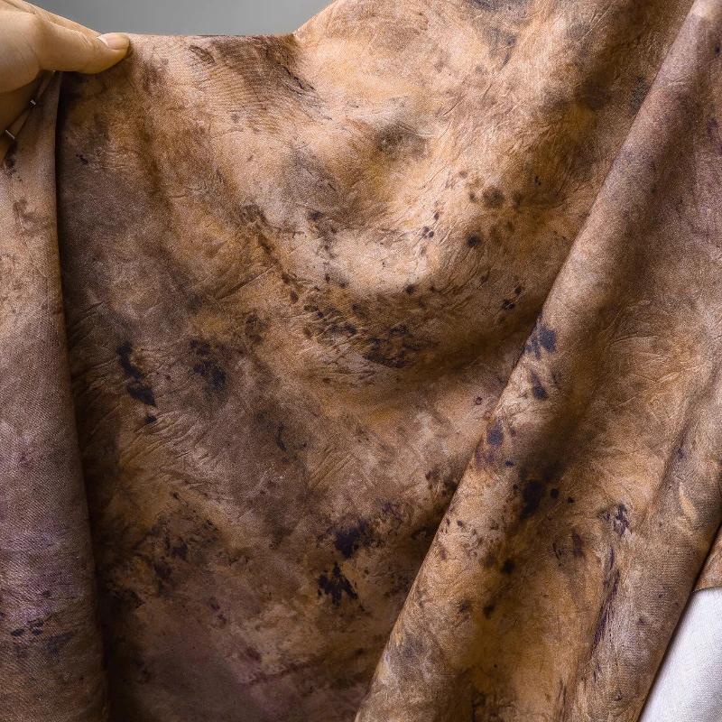 Žltá čierna škvrnitá tkanina Dunhuang Style Rastlina zafarbená wabi sabi dekoratívna maľba staré šaty šaty odevy tkanina